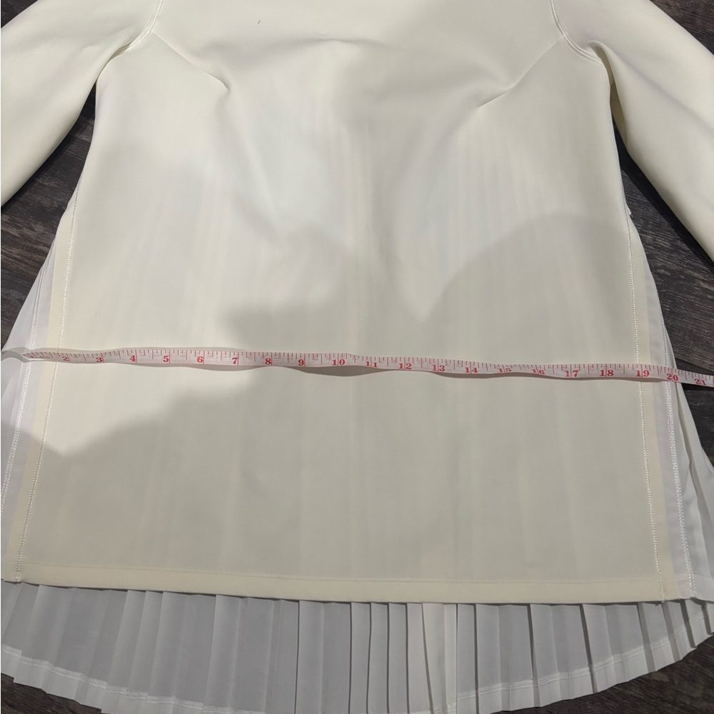 Lululemon Athletica White Pleated Back Blouse - Picture 6 of 12